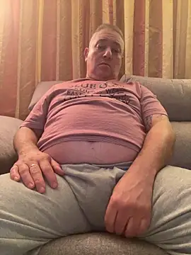 Snapshot of Russirayu chatting on February 2026 12:30:02 AM Russirayu online show from February 2026 12:30:02 AM