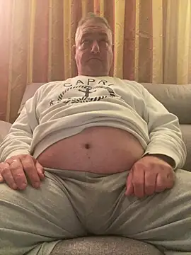 Snapshot of Russirayu chatting on February 2026 11:25:02 PM Russirayu online show from February 2026 11:25:02 PM