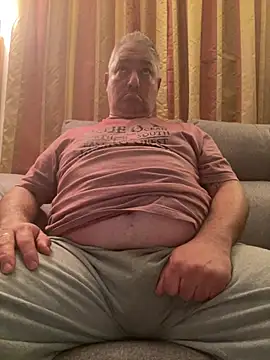 Snapshot of Russirayu chatting on March 2026 12:05:01 AM Russirayu online show from March 2026 12:05:01 AM