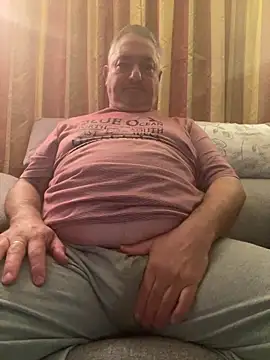 Snapshot of Russirayu chatting on March 2026 10:57:02 PM Russirayu online show from March 2026 10:57:02 PM