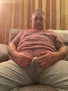 Snapshot of Russirayu chatting on March 2026 11:08:01 PM Russirayu online show from March 2026 11:08:01 PM