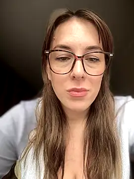 MommmyYummy online show from September 2025 09:44:01 AM