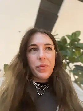 MommmyYummy online show from February 2026 12:58:02 PM