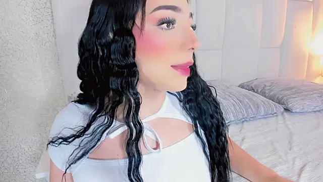 Snapshot of andrea_alvarz chatting on January 2026 04:38:02 AM andrea alvarz online show from January 2026 04:38:02 AM