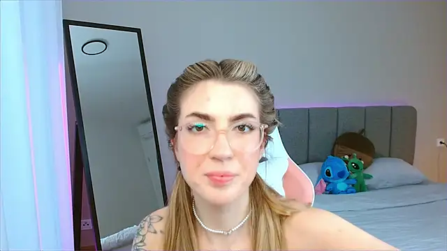 Snapshot of Mrs_Tory chatting on December 2024 09:22:01 AM Mrs Tory online show from December 2024 09:22:01 AM