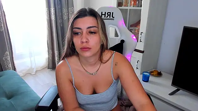 EveEvian online show from January 2025 08:52:01 AM