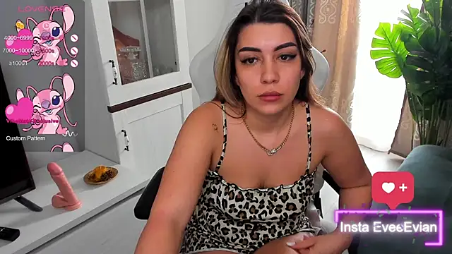 EveEvian online show from March 2025 02:23:02 PM