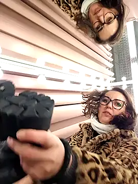 Ulyana72882 online show from December 2024 02:22:01 PM