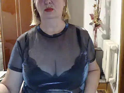 Secretfox online show from October 2025 03:20:02 PM