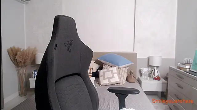 Smileyouarehere online show from September 2025 03:19:02 AM