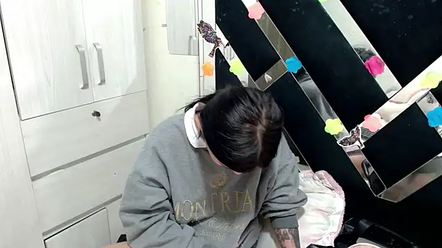 katery wok11 online show from November 2025 07:03:01 PM