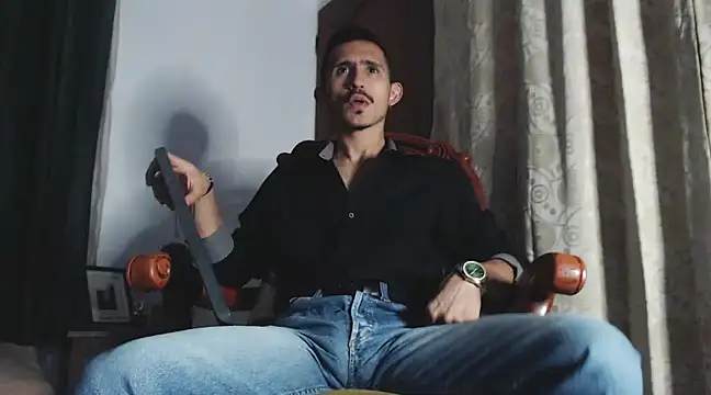 Snapshot of HomeAloneK chatting on January 2025 07:47:02 PM HomeAloneK online show from January 2025 07:47:02 PM