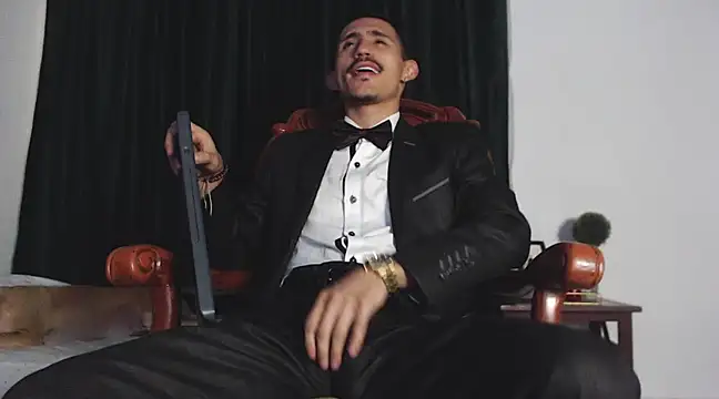 Snapshot of HomeAloneK chatting on February 2025 07:38:01 PM HomeAloneK online show from February 2025 07:38:01 PM