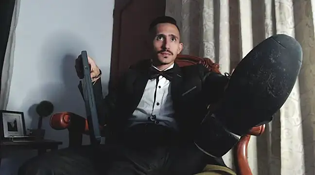 Snapshot of HomeAloneK chatting on February 2025 07:36:01 PM HomeAloneK online show from February 2025 07:36:01 PM