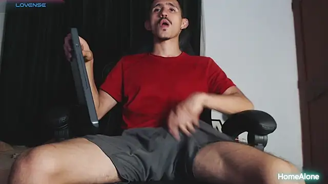 Snapshot of HomeAloneK chatting on March 2025 10:55:02 PM HomeAloneK online show from March 2025 10:55:02 PM