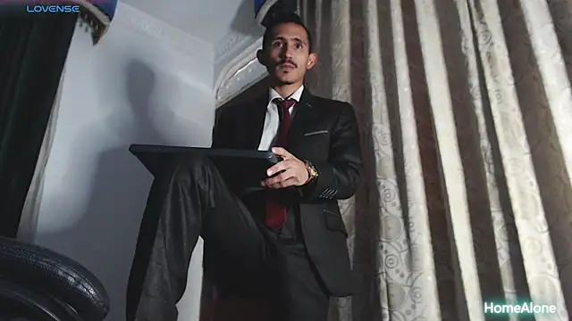 Snapshot of HomeAloneK chatting on March 2025 07:42:02 PM HomeAloneK online show from March 2025 07:42:02 PM