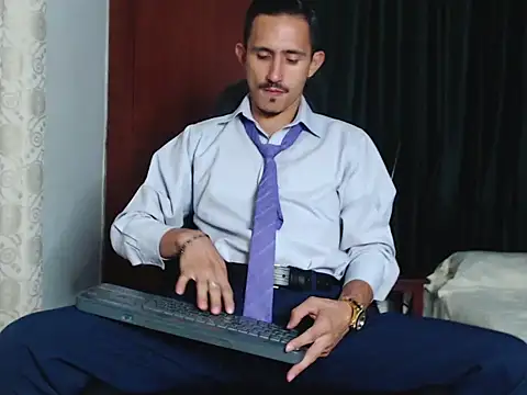 Snapshot of HomeAloneK chatting on September 2025 07:37:02 PM HomeAloneK online show from September 2025 07:37:02 PM