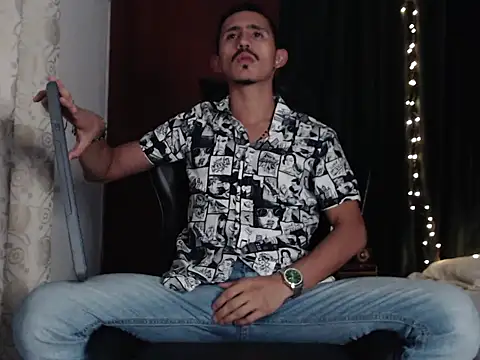 Snapshot of HomeAloneK chatting on September 2025 07:59:01 PM HomeAloneK online show from September 2025 07:59:01 PM