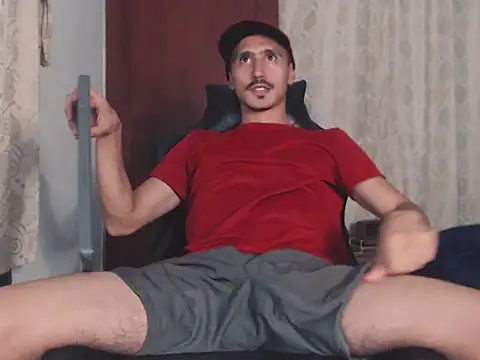 Snapshot of HomeAloneK chatting on October 2025 07:47:02 PM HomeAloneK online show from October 2025 07:47:02 PM