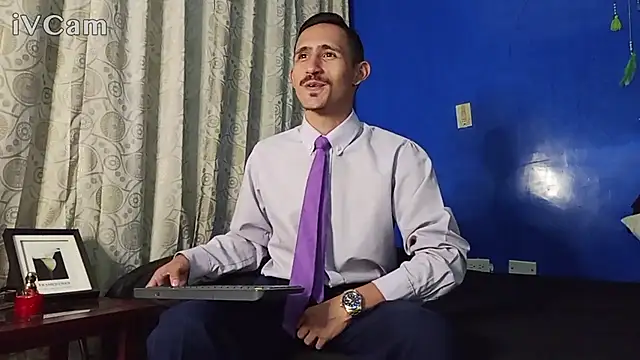 Snapshot of HomeAloneK chatting on November 2025 07:24:02 PM HomeAloneK online show from November 2025 07:24:02 PM