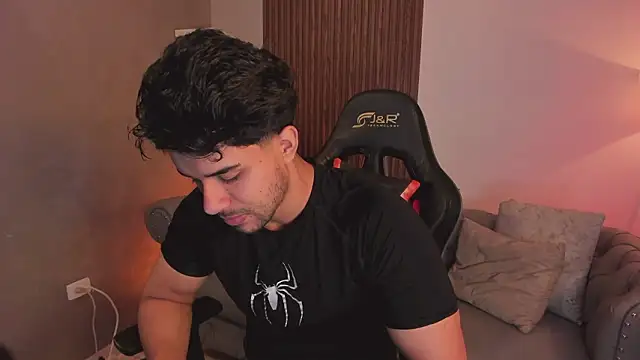 liam collins21 online show from February 2026 11:41:01 AM