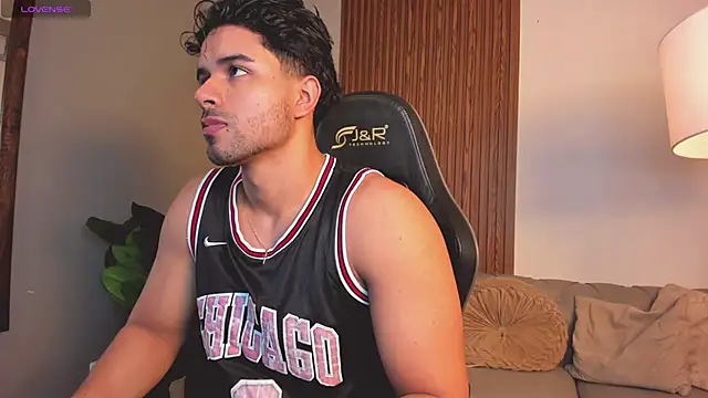 liam collins21 online show from March 2026 12:00:01 PM