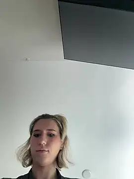 xoxoxjenn online show from July 2026 05:26:02 PM
