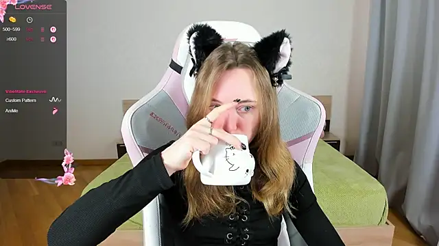 Cowell Adelina online show from October 2025 10:12:01 AM