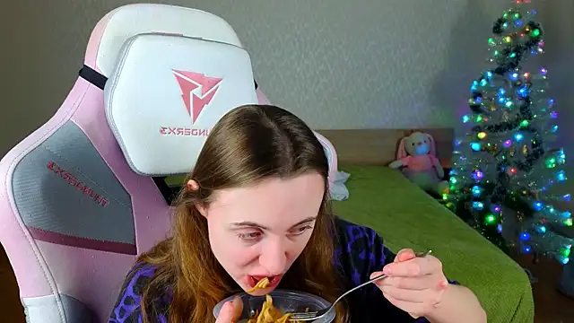 Cowell Adelina online show from December 2025 09:27:01 AM