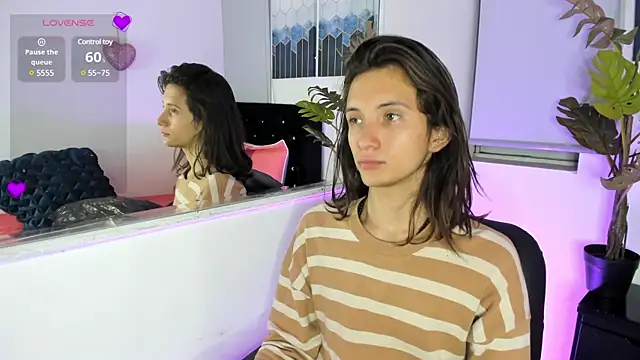 Feniix   online show from January 2025 03:20:01 AM