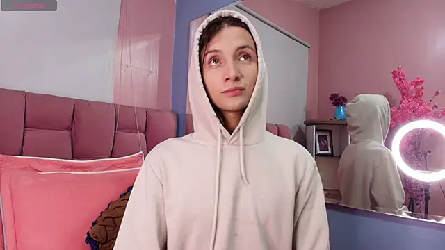 Feniix   online show from December 2025 04:43:02 AM