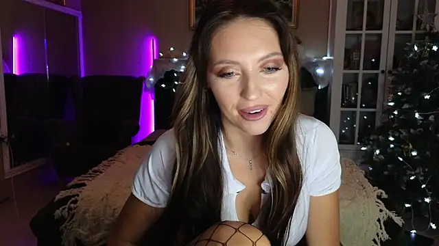 JoanneGG online show from December 2024 03:43:02 PM