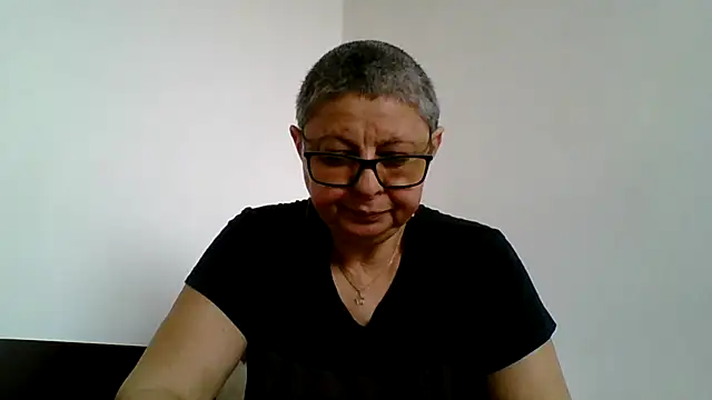 roseblak42 online show from April 2026 09:36:02 AM