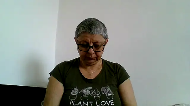 roseblak42 online show from April 2026 12:42:02 PM