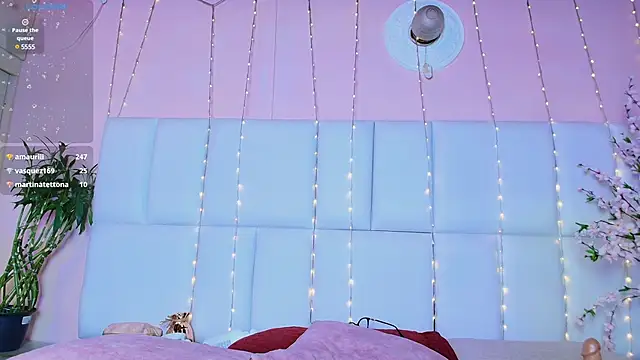 Snapshot of kiana_cream chatting on March 2025 03:38:02 PM kiana cream online show from March 2025 03:38:02 PM