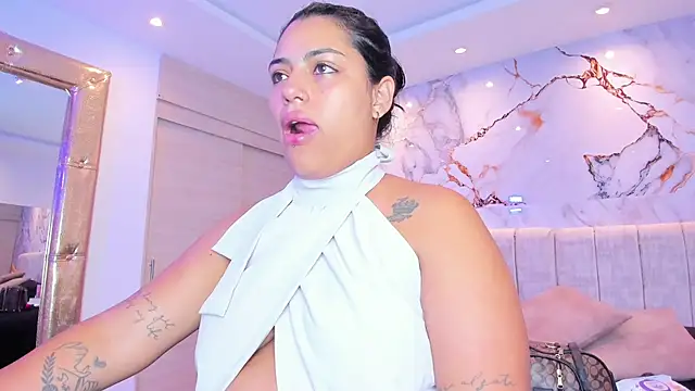 Snapshot of kiana_cream chatting on November 2025 11:54:01 AM kiana cream online show from November 2025 11:54:01 AM