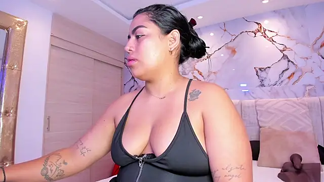 Snapshot of kiana_cream chatting on November 2025 11:54:01 AM kiana cream online show from November 2025 11:54:01 AM