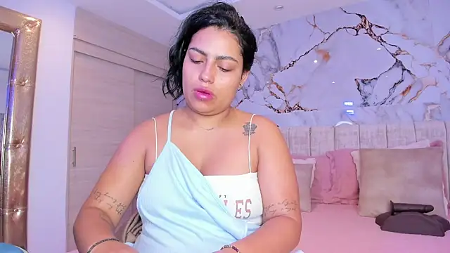 Snapshot of kiana_cream chatting on November 2025 11:35:01 AM kiana cream online show from November 2025 11:35:01 AM