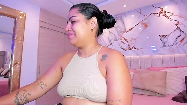 Snapshot of kiana_cream chatting on December 2025 11:41:02 AM kiana cream online show from December 2025 11:41:02 AM