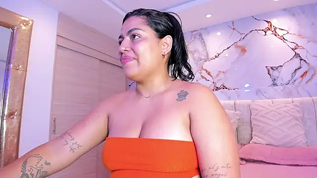 Snapshot of kiana_cream chatting on December 2025 12:34:02 PM kiana cream online show from December 2025 12:34:02 PM