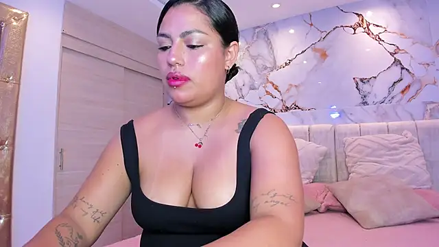 Snapshot of kiana_cream chatting on January 2026 03:31:02 AM kiana cream online show from January 2026 03:31:02 AM