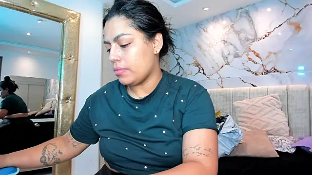 Snapshot of kiana_cream chatting on February 2026 10:29:01 AM kiana cream online show from February 2026 10:29:01 AM