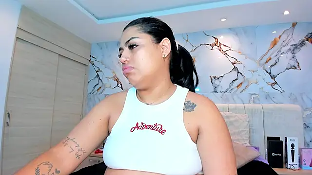 Snapshot of kiana_cream chatting on February 2026 11:27:02 AM kiana cream online show from February 2026 11:27:02 AM