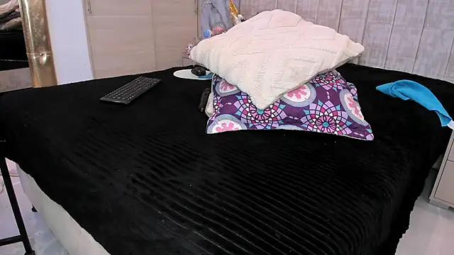 Snapshot of kiana_cream chatting on February 2026 02:24:02 PM kiana cream online show from February 2026 02:24:02 PM