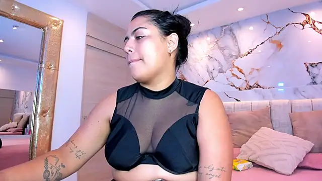 Snapshot of kiana_cream chatting on March 2026 11:48:01 AM kiana cream online show from March 2026 11:48:01 AM