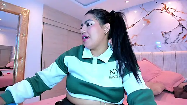 Snapshot of kiana_cream chatting on March 2026 02:38:01 AM kiana cream online show from March 2026 02:38:01 AM