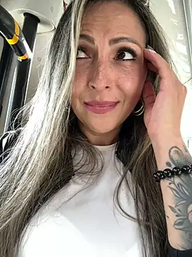  Abril-Office1 online show from December 2024 04:37:01 PM