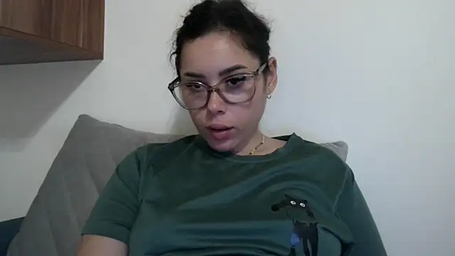 LovelyJulliette online show from November 2025 08:07:01 PM