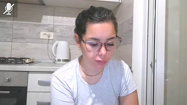 LovelyJulliette online show from November 2025 02:28:01 PM