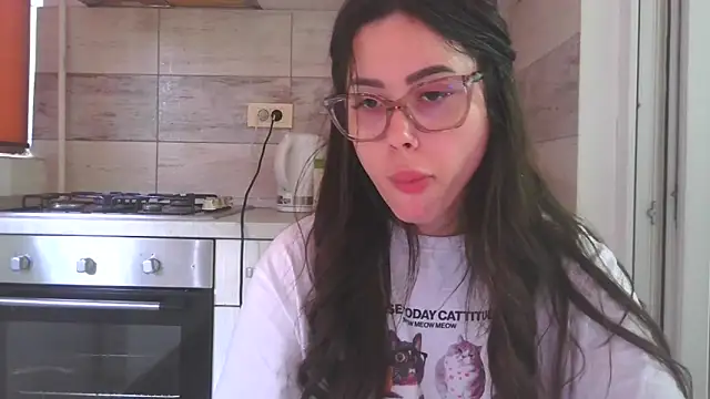 LovelyJulliette online show from May 2026 03:19:02 PM